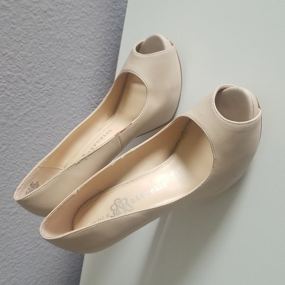 Rock & Republic Heels - Tan